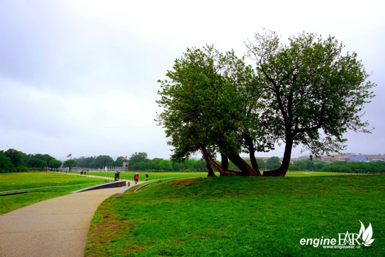 Menuju World War II Monument
