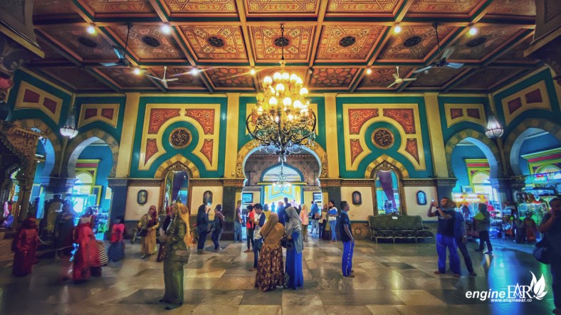 Interior Istana Maimun